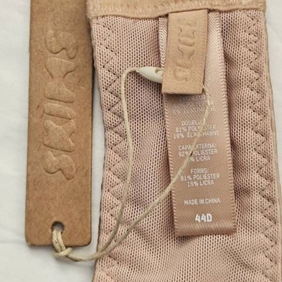 Skims demi cup underwire bra Nwt - Picture 8 of 10